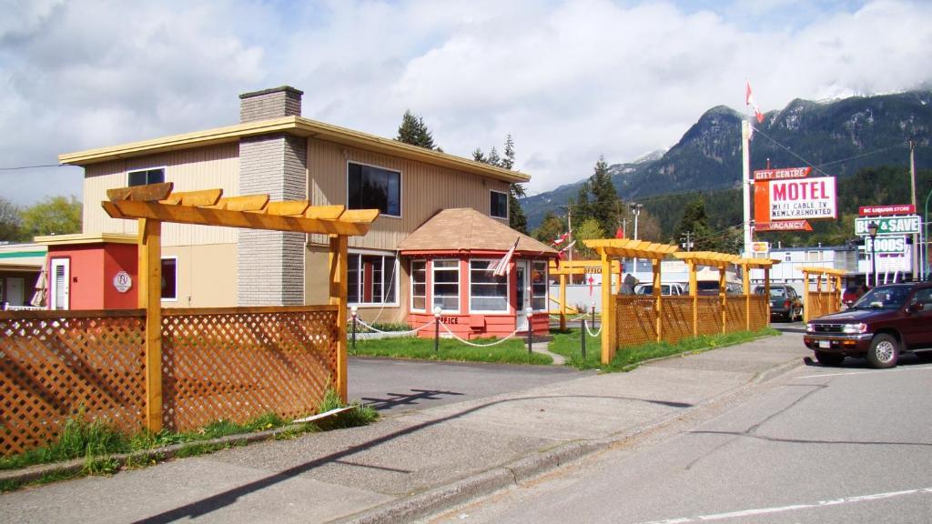 Centre Older Building 2*