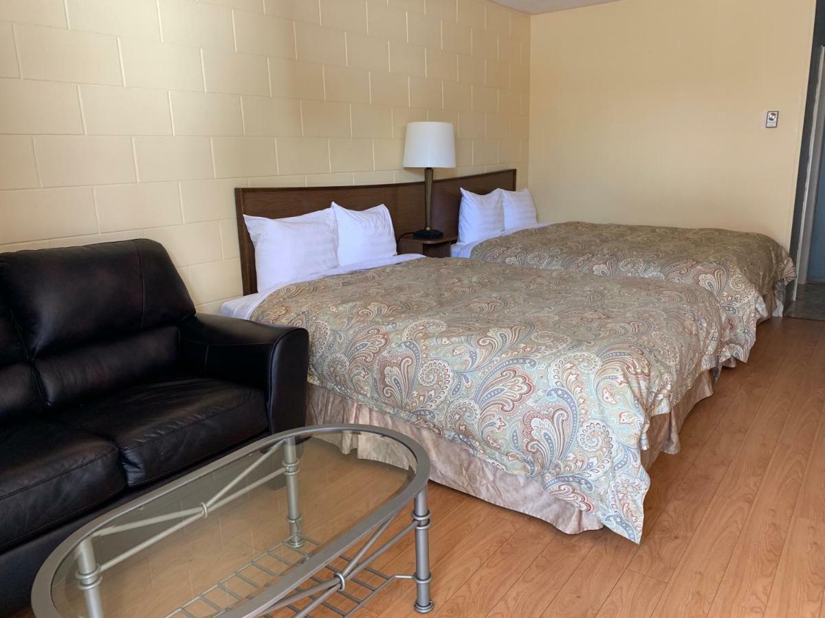 Centre Older Building Motel 2*